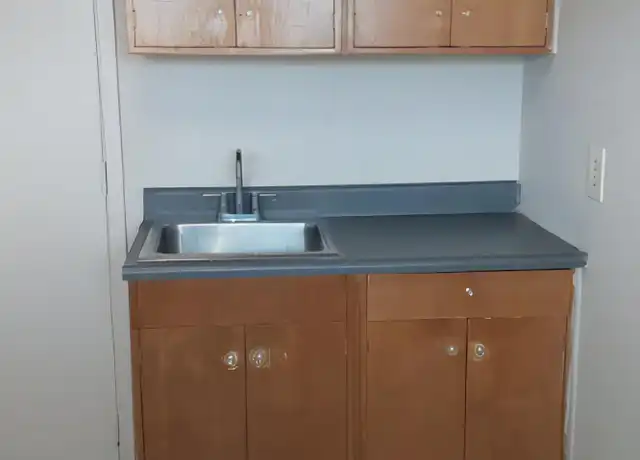 Property at 1200 N Ventura Rd Rm 1, Oxnard, CA, 93030, 1 bed, 1 bath, [object Object]
