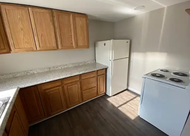 Property at 606 Division St Unit 606, Adrian, MI, 49221, 2 beds, 1 bath, [object Object]