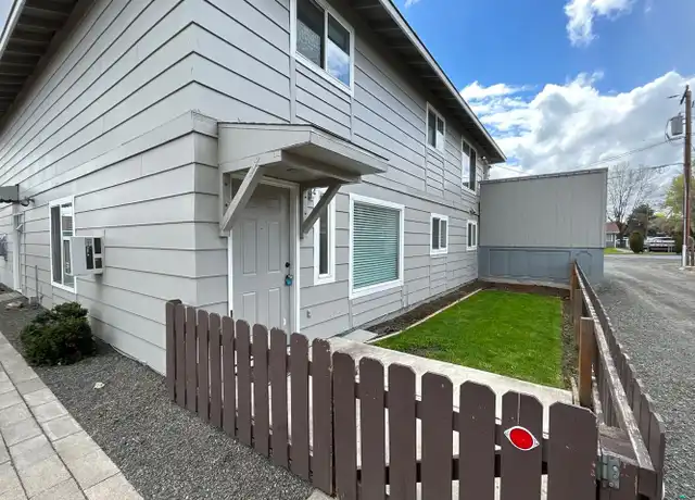 Property at 286 SW C St #4, Madras, OR, 97741, 2 beds, 1 bath, [object Object]