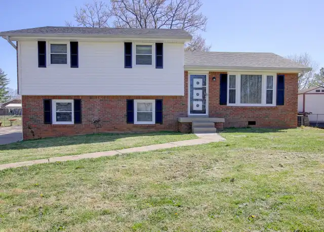 Property at 517 Morrison Dr, Clarksville, TN, 37042, 4 beds, 2 baths, [object Object]