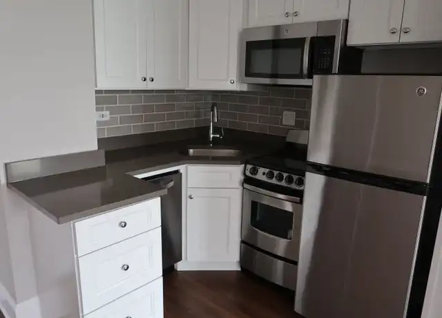 Property at 817 W Lakeside Pl Unit 402, Chicago, IL, 60640, 0 beds, 1 bath, [object Object]