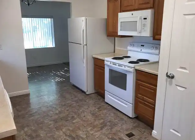 Property at 684 N 1060 E, Saint George, UT, 84770, 3 beds, 2 baths, [object Object]