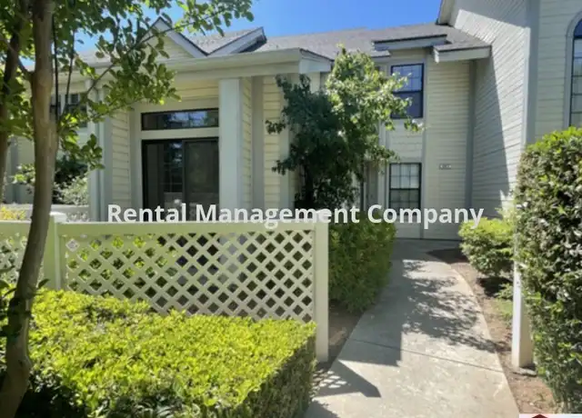 Property at 987 E Foxhill Dr, Fresno, CA, 93720, 3 beds, 2.5 baths, [object Object]
