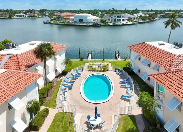 Property at 3070 Gulf Shore Blvd N #209, Naples, FL, 34103, 2 beds, 2 baths, [object Object]