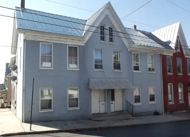 Property at 40 S Penn St, Shippensburg, PA, 17257, 1 bed, 1 bath, [object Object]