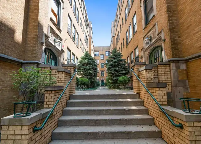 Property at 7203 S Yates Blvd, Chicago, IL, 60649, 2 beds, 1 bath, [object Object]