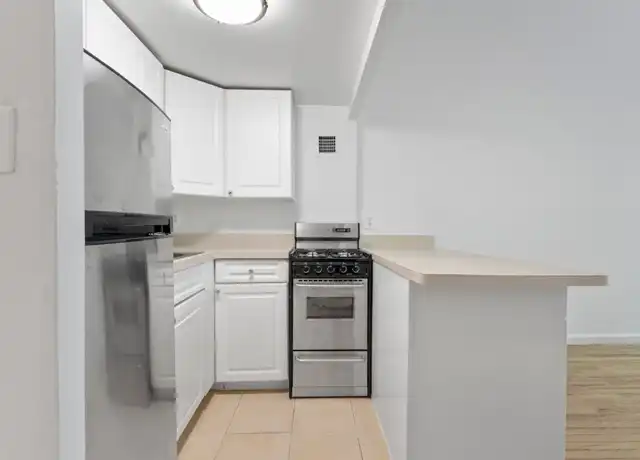 Property at 220 E 22nd St Unit GLR, New York, NY, 10010, 0 beds, 1 bath, [object Object]