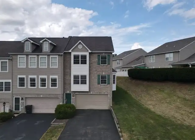 Property at 2000 Ashburn Ct, Jeannette, PA, 15644, 3 beds, 2.5 baths, [object Object]
