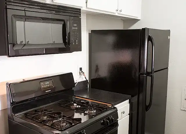 Property at Park Terrace - 6425 Reseda Blvd, Reseda, CA, 91335, 1 bed, 1 bath, [object Object]