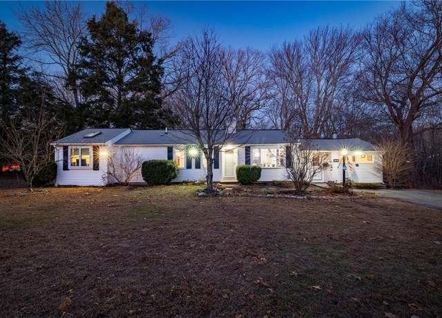 Photo of 431 1st Ave, East Greenwich, RI 02818