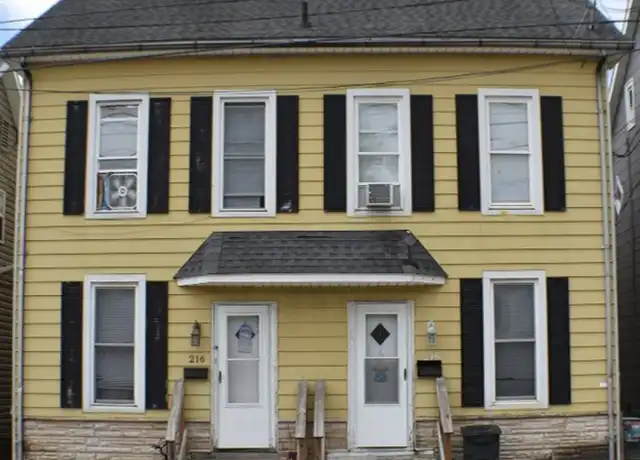 Property at 216 N Franklin St, Hanover, PA, 17331, 2 beds, 1 bath, [object Object]