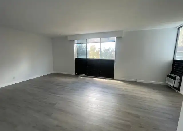 Property at 1025 Ala Lilikoi St, Honolulu, HI, 96818, 2 beds, 1 bath, [object Object]