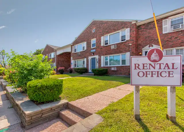 Property at 539-541 Burnside Ave Unit 539-V2, East Hartford, CT, 06108, 0 beds, 1 bath, [object Object]