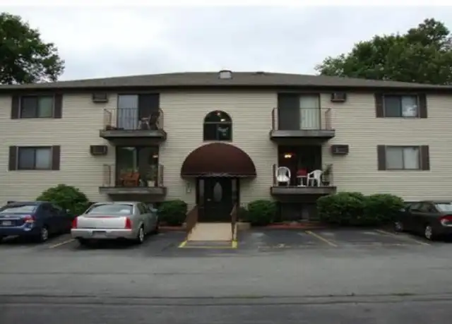 Property at 17 Farrar Ave #4, Worcester, MA, 01604, 2 beds, 1 bath, [object Object]