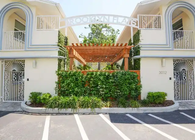 Property at 3012 W De Leon St, Tampa, FL, 33609, 2 beds, 1 bath, [object Object]