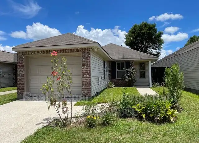 Property at 957 Sedona Pines Dr, Baton Rouge, LA, 70816, 3 beds, 2 baths, [object Object]