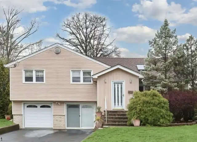 Property at 318 Willow Ct, Ridgewood, NJ, 07450, 4 beds, 3 baths, [object Object]
