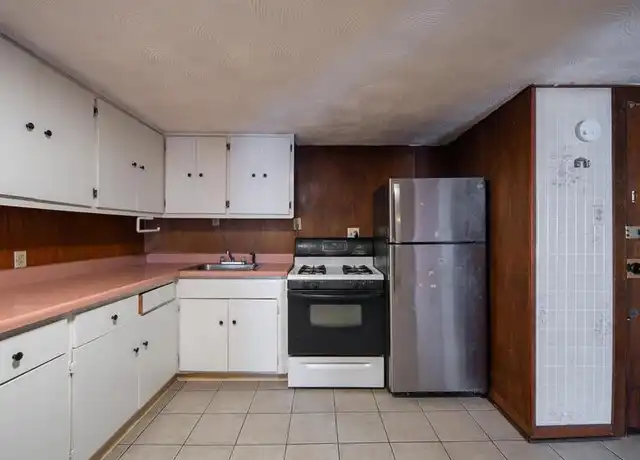 Property at 3 115th St Unit 12, Troy, NY, 12182, 2 beds, 1 bath, [object Object]