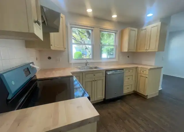 Property at 298 Farrant Ter Unit 1, Teaneck, NJ, 07666, 3 beds, 2 baths, [object Object]
