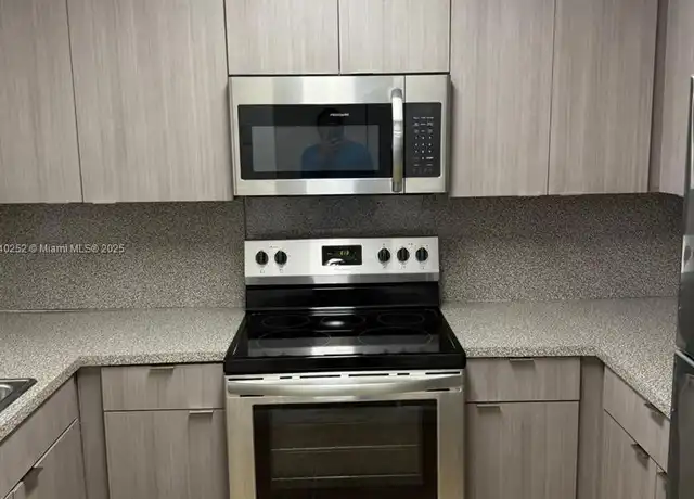 Property at 13685 NE 10th Ave #403, North Miami, FL, 33161, 1 bed, 1 bath, [object Object]