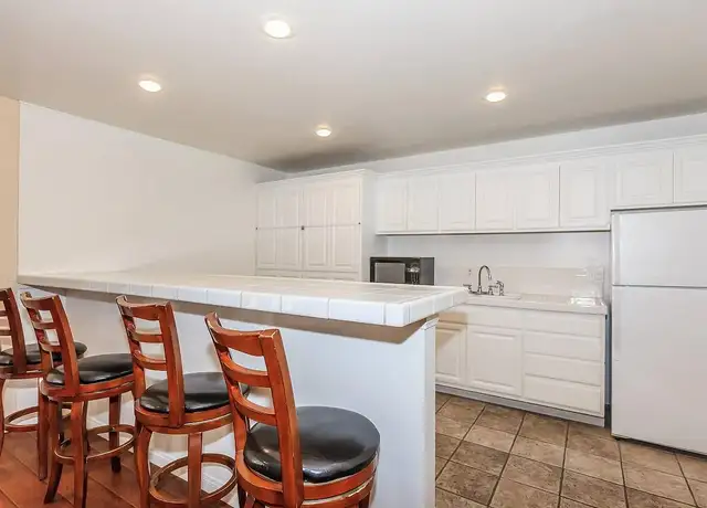 Photo of 950 Arcadia Ave, Vista, CA 92084