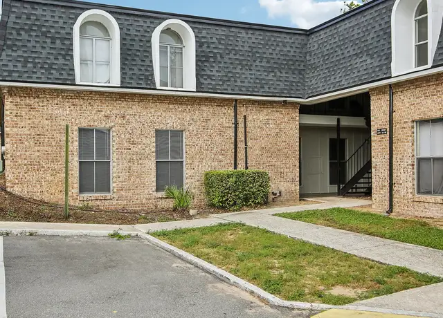 Photo of 909 Bert Rd, Jacksonville, FL 32211