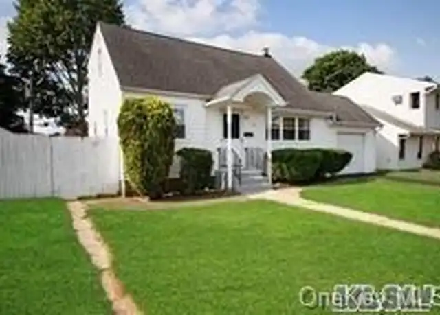 Property at 14 Balsam Ln, Hicksville, NY, 11801, 4 beds, 2 baths, [object Object]