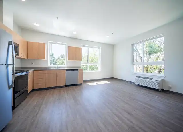 Property at 990 Broadway Apartment Homes - 990 Broadway St NE, Salem, OR, 97301, 0-1 beds, 1 bath, [object Object]