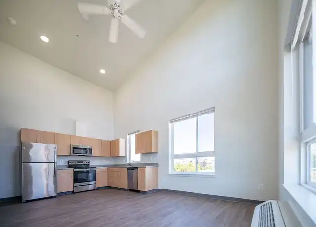 Property at 990 Broadway Apartment Homes - 990 Broadway St NE, Salem, OR, 97301, 0-2 beds, 1 bath, Contact for Price