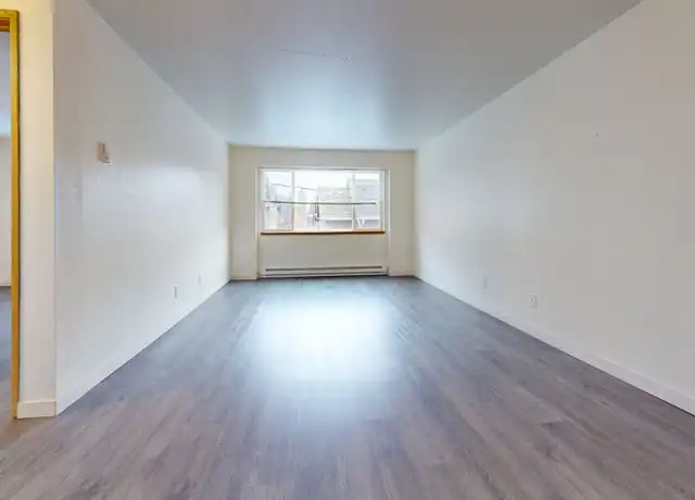Property at 13826 Greenwood Ave N Unit 11, Seattle, WA, 98133, 1 bed, 1 bath, [object Object]