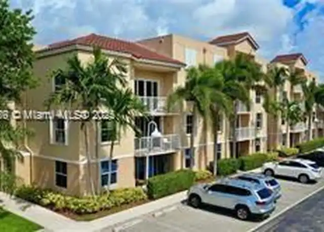 Property at 609 E Sheridan St #201, Dania, FL, 33004, 2 beds, 2 baths, [object Object]