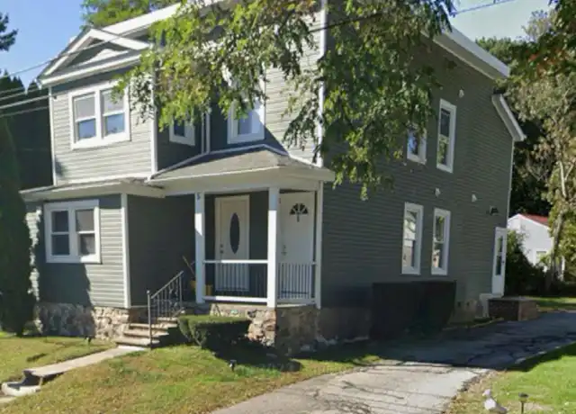 Property at 5 Pinehurst Ave Unit 2, Waterbury, CT, 06705, 2 beds, 1 bath, [object Object]