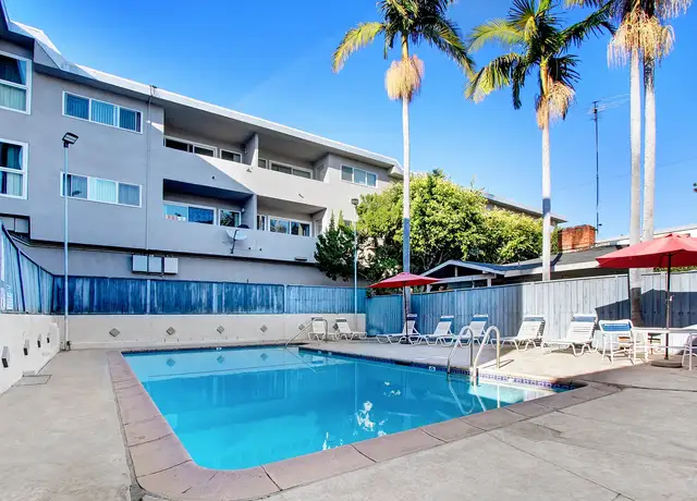 Photo of 3258 Overland Ave, Los Angeles, CA 90034