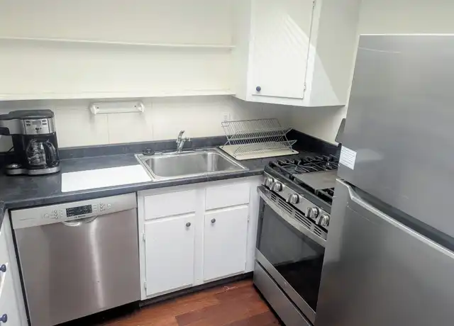 Property at 57 Broadlawn Park Unit 1A, Chestnut Hill, MA, 02467, 2 beds, 1 bath, [object Object]