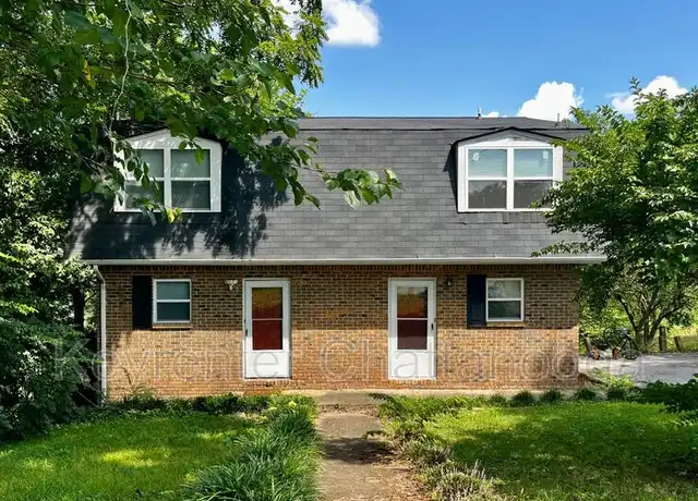 Property at 918 S Crest Rd Unit B, Chattanooga, TN, 37404, 2 beds, 1.5 baths, [object Object]