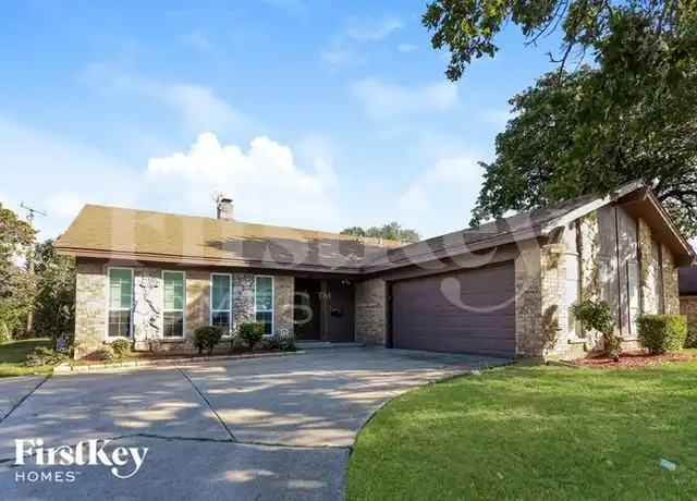 Property at 7355 Greenacres Dr, Fort Worth, TX, 76112, 3 beds, 2 baths, [object Object]