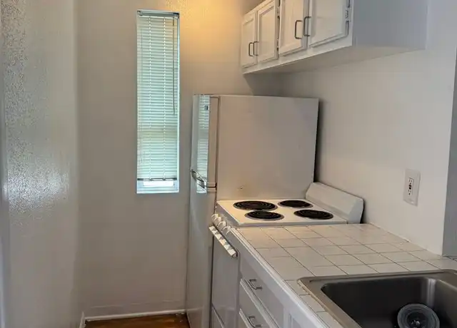Property at 324 Harvard Dr SE Unit 3245, Albuquerque, NM, 87106, 1 bed, 1 bath, [object Object]