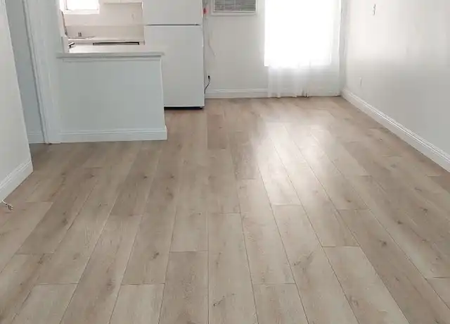 Property at 6640 Woodman Ave Unit 2, Los Angeles, CA, 91401, 1 bed, 1 bath, [object Object]