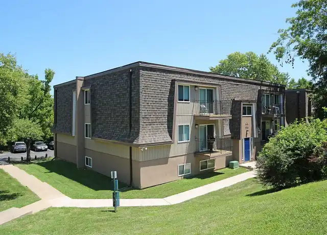 Property at Stone Oak Apartments - 3151 Jennings Rd, Independence, MO, 64055, 1-2 bed, 1 bath, [object Object]