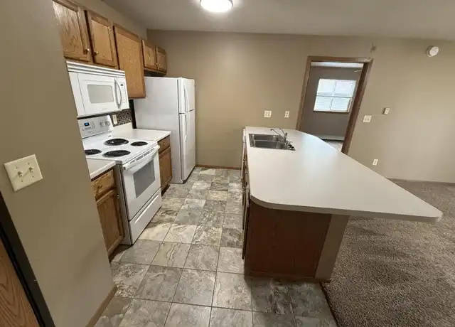 Property at 4120 W Newcomb Dr Unit 102, Sioux Falls, SD, 57106, 1 bed, 1 bath, [object Object]
