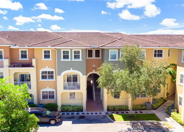Property at 10870 NW 88th Ter #209, Doral, FL, 33178, 3 beds, 2.5 baths, [object Object]