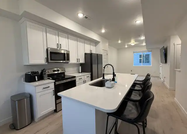 Property at 1146 S Redwood Rd, Salt Lake City, UT, 84104, 2 beds, 2.5 baths, [object Object]
