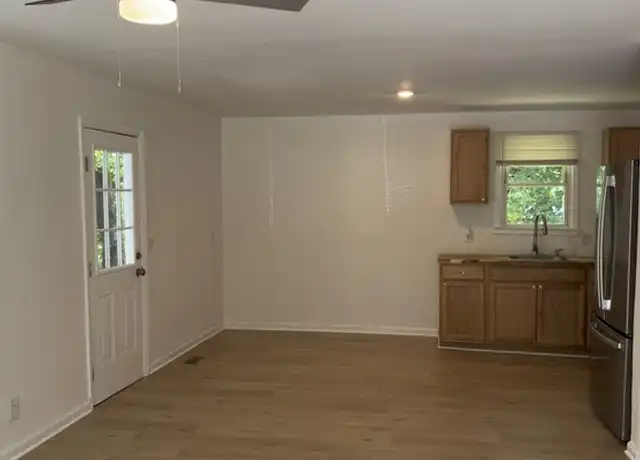 Property at 610 Demoss St, Gallatin, TN, 37066, 3 beds, 1 bath, [object Object]