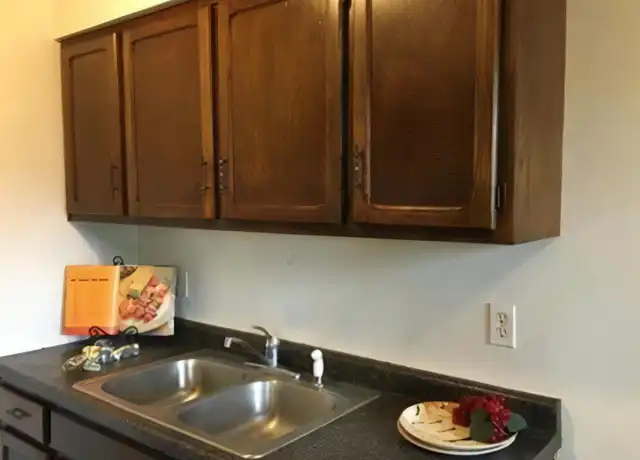 Property at 1610 Albemarle St Unit 201, St Paul, MN, 55117, 1 bed, 1 bath, [object Object]