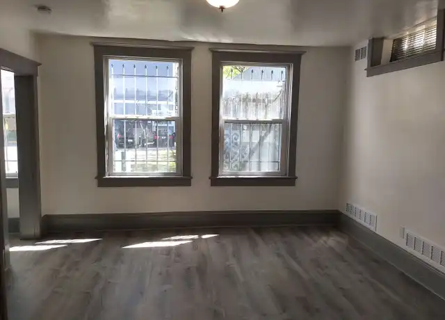 Property at 104 21st Ave Unit A, Seattle, WA, 98122, 1 bed, 1 bath, [object Object]