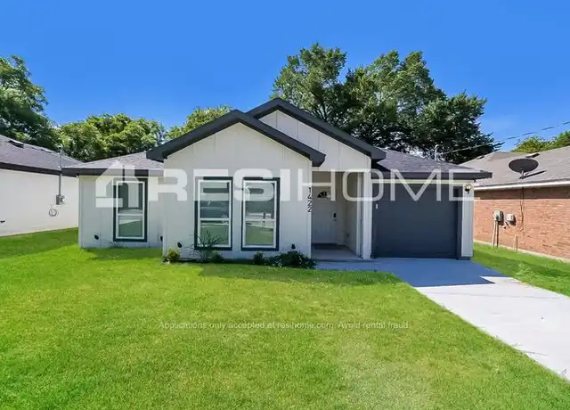 Property at 1422 Owega Ave, Dallas, TX, 75216, 4 beds, 2 baths, [object Object]