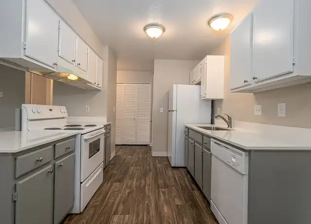 Property at Gresham Park Apartments - 805 NE Kane Dr, Gresham, OR, 97030, 2 beds, 1 bath, [object Object]