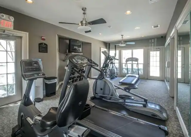 Property at 1000 E Ash Ln, Euless, TX, 76039, 1 bed, 1 bath, [object Object]