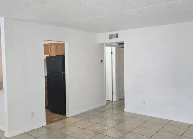 Property at 415 N Halifax Ave #109, Daytona Beach, FL, 32118, 2 beds, 1 bath, [object Object]