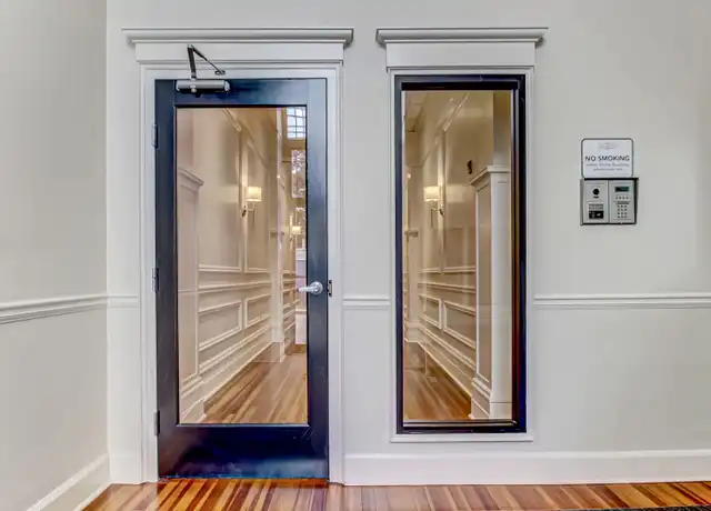 Property at 9 W York St Unit 31, Savannah, GA, 31401, 1 bed, 1 bath, [object Object]